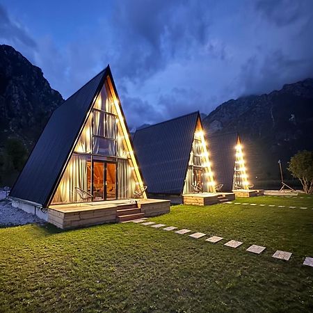 Monark Villas Shkodër Buitenkant foto